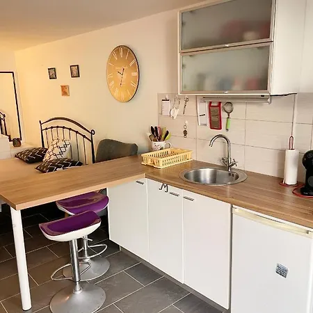 & Biograd Paszman بيوغْغاد نا موغو