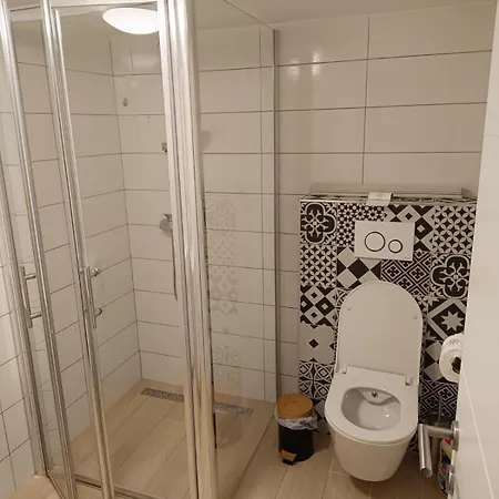 & Biograd Paszman بيوغْغاد نا موغو